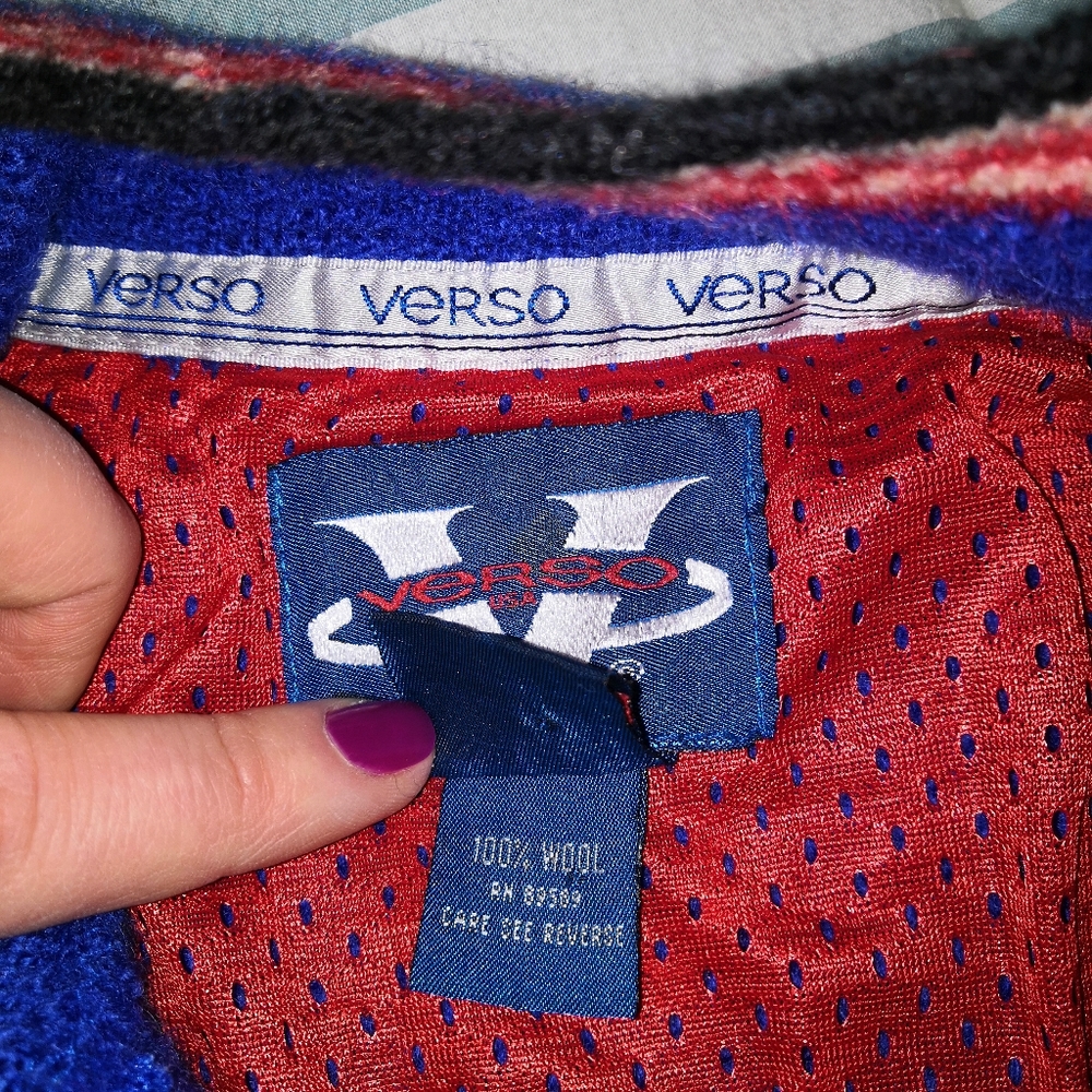 Sweater - Picture 4 of 4